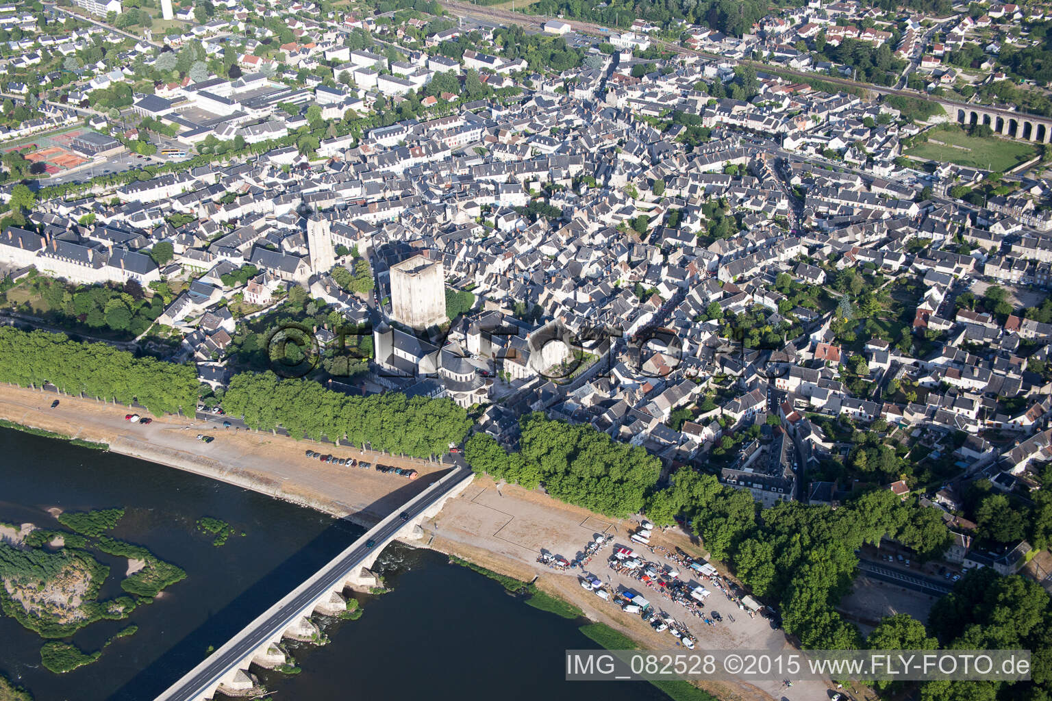 Photographie aérienne de Beaugency dans le département Loiret, France