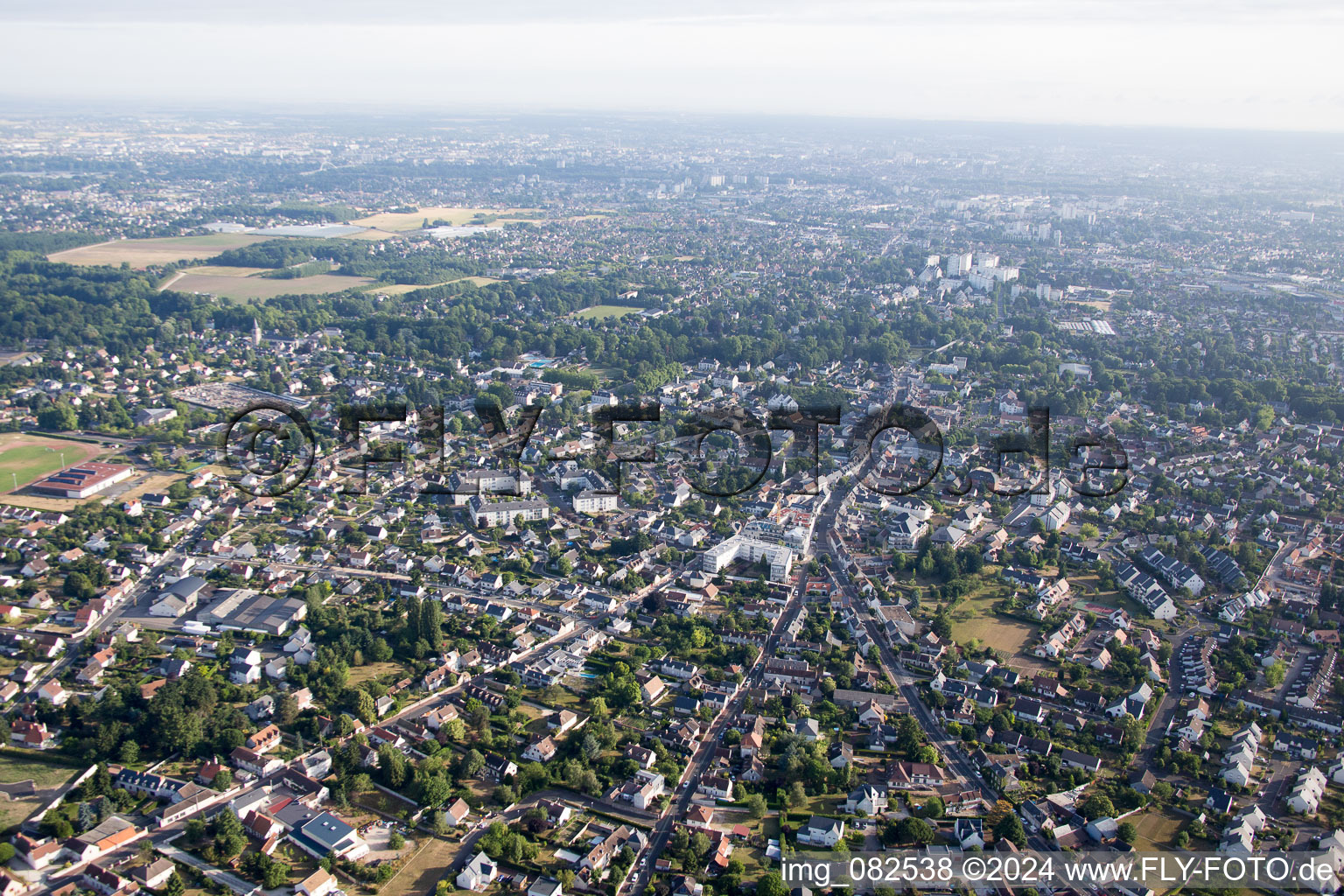 Vue aérienne de Olivet dans le département Loiret, France