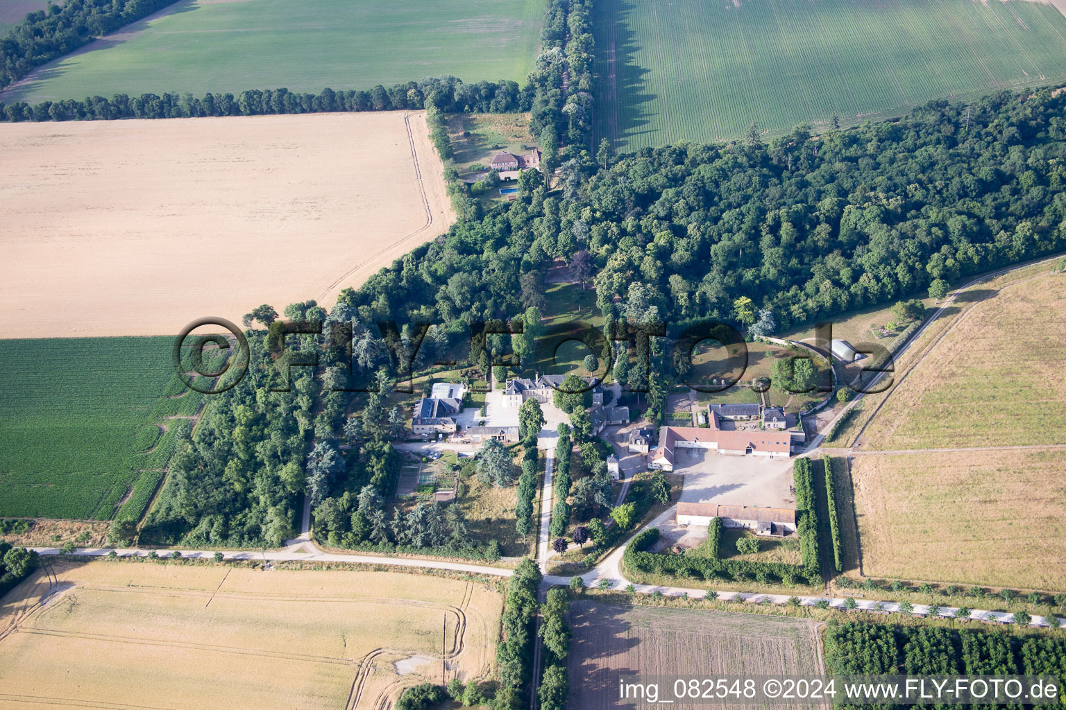 Vue aérienne de Puchesse à Saint-Denis-en-Val dans le département Loiret, France