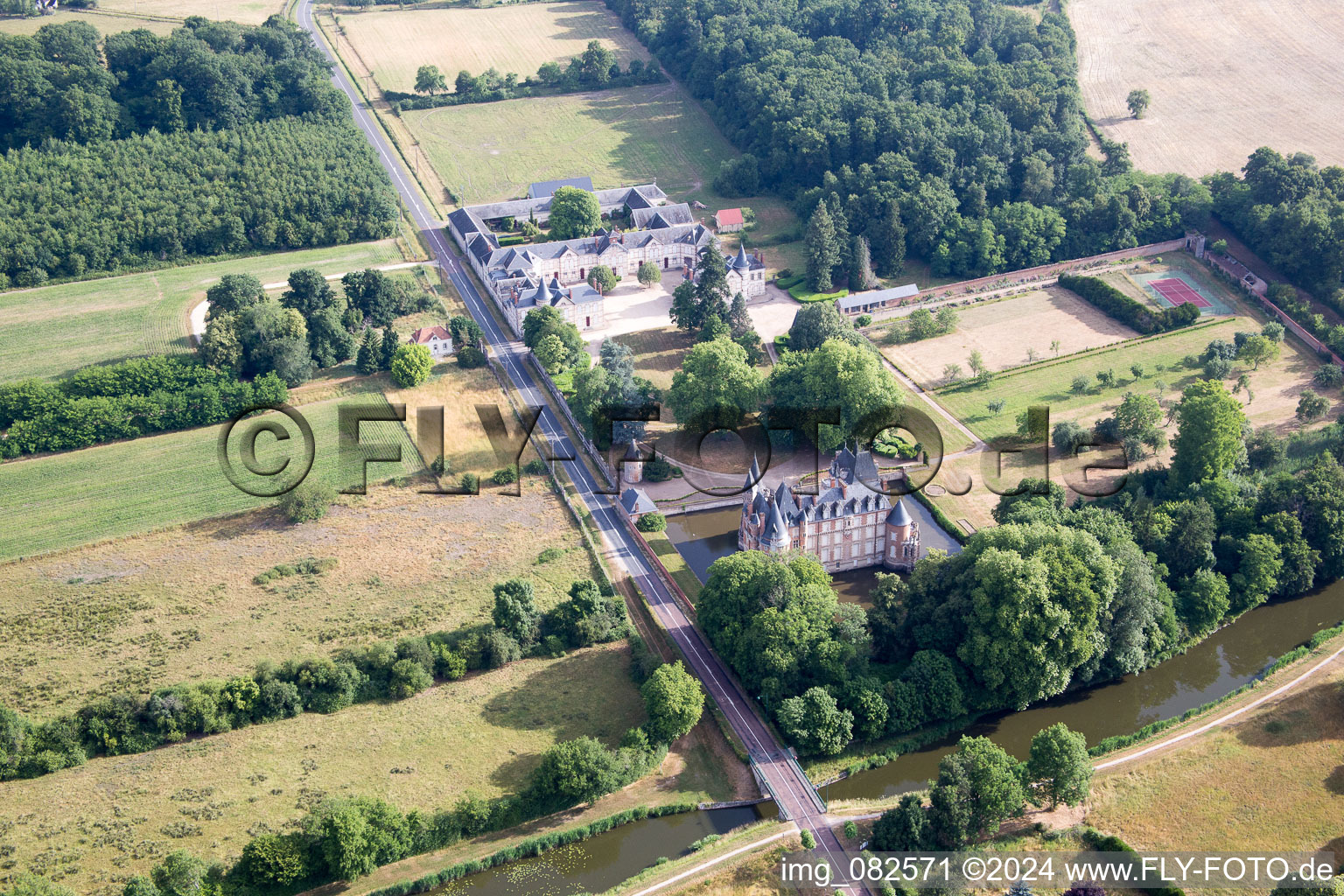 Combreux dans le département Loiret, France depuis l'avion