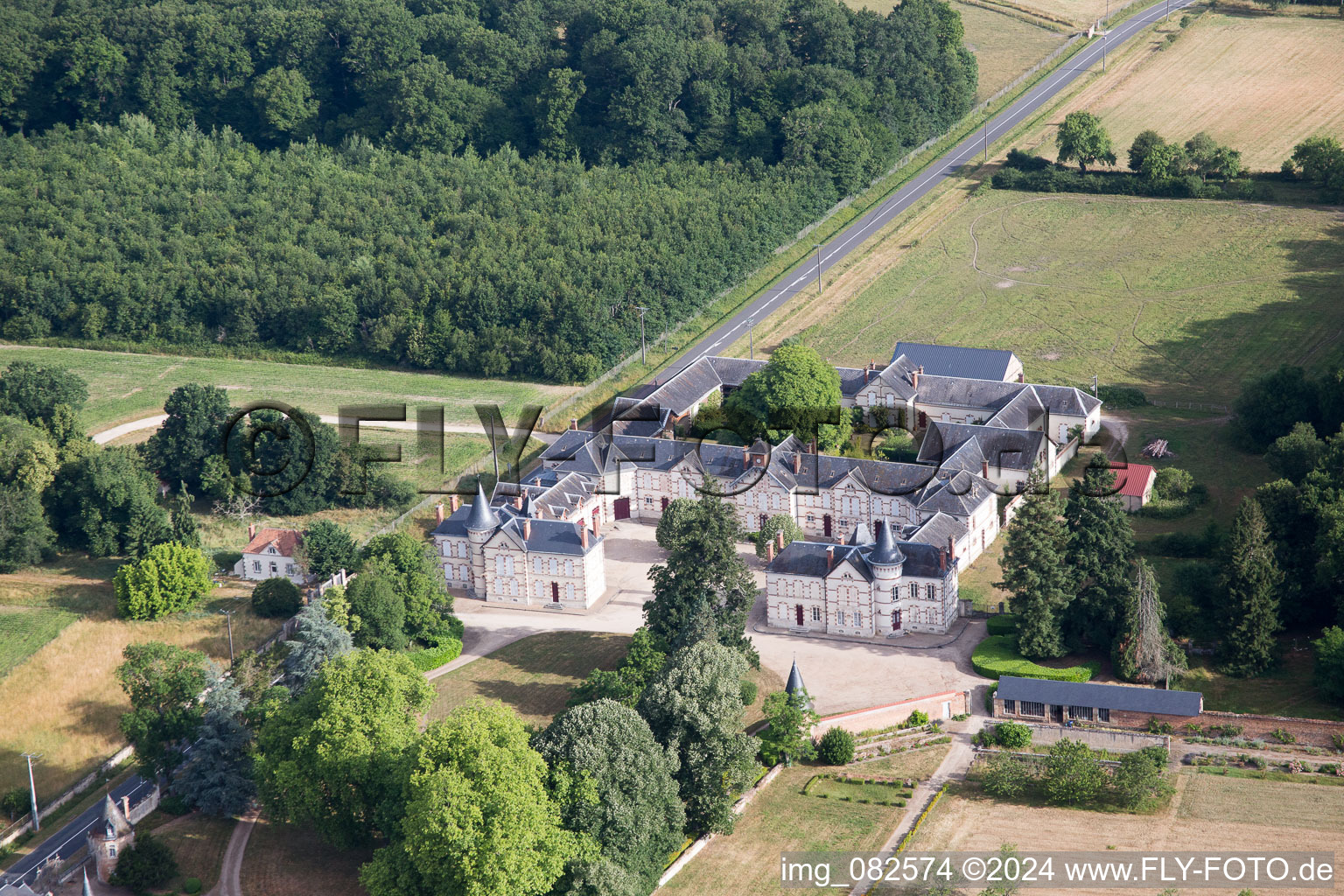 Photographie aérienne de Château de Combreux à Combreux dans le département Loiret, France