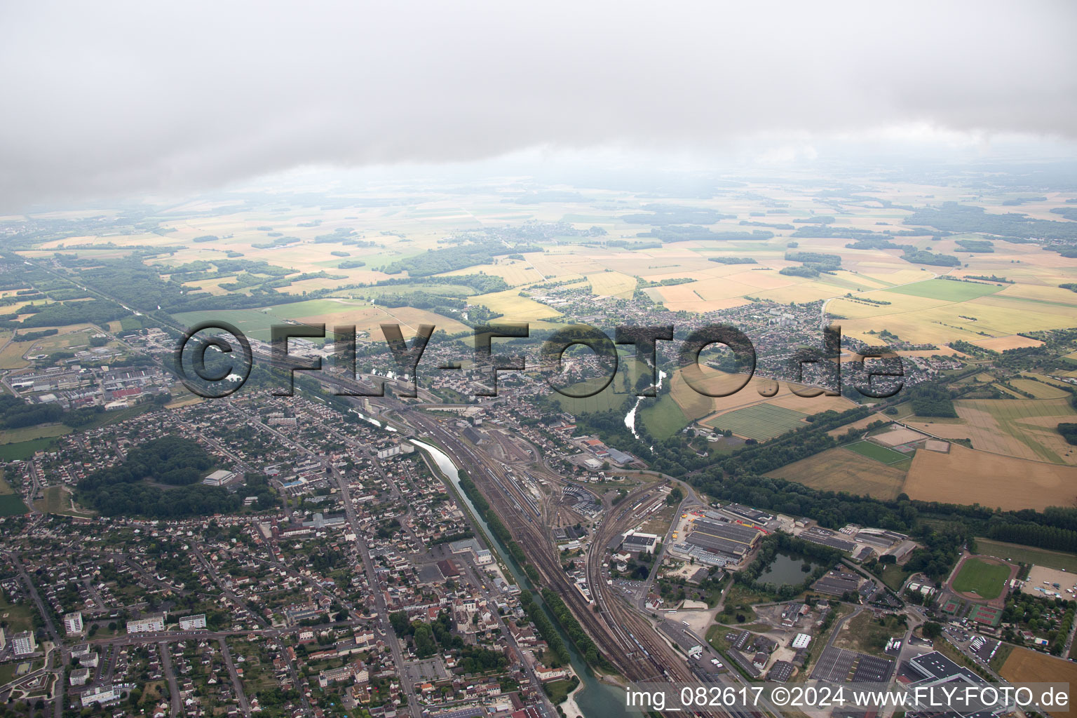 Vue aérienne de Migennes dans le département Yonne, France