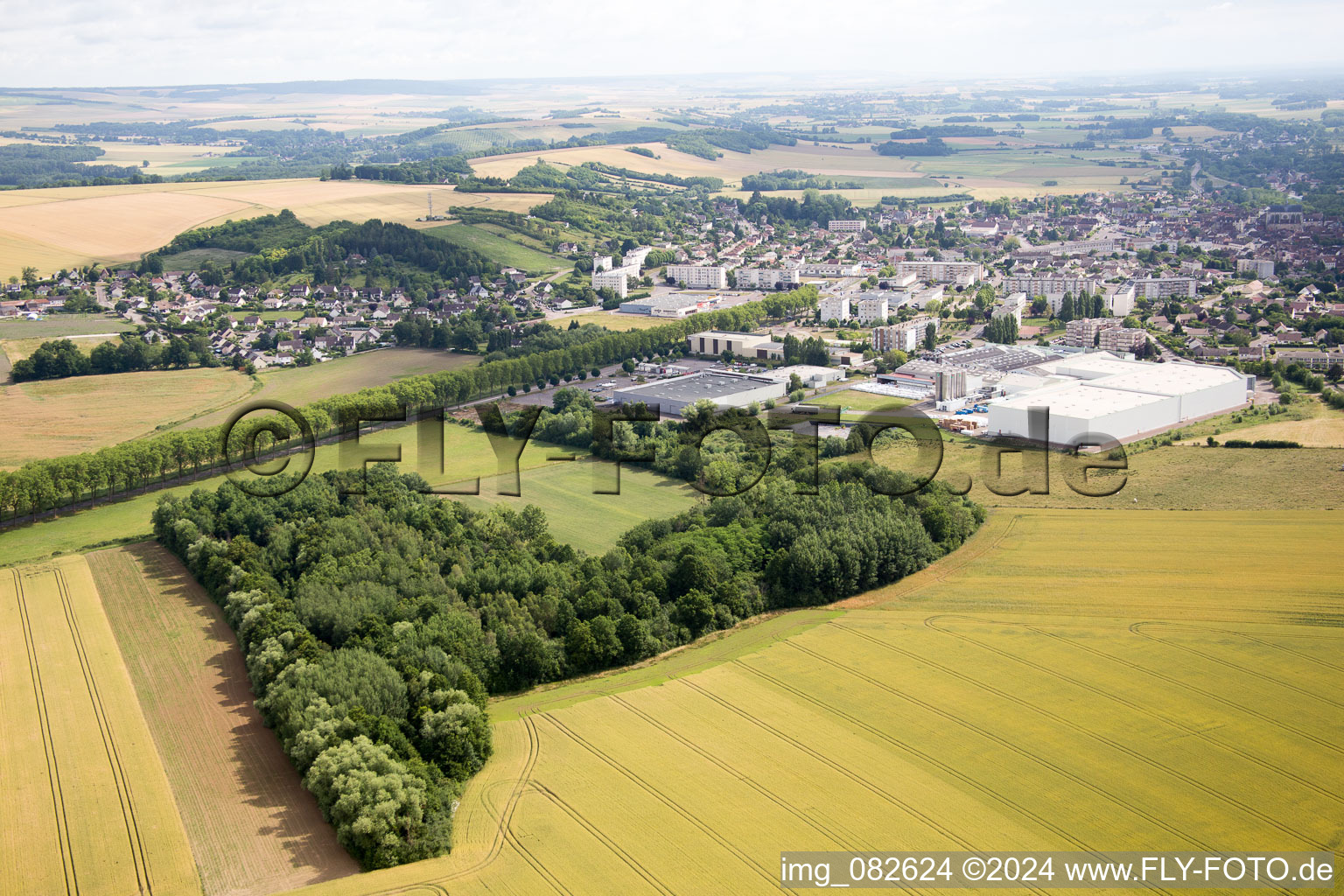 Vue aérienne de Saint-Florentin dans le département Yonne, France