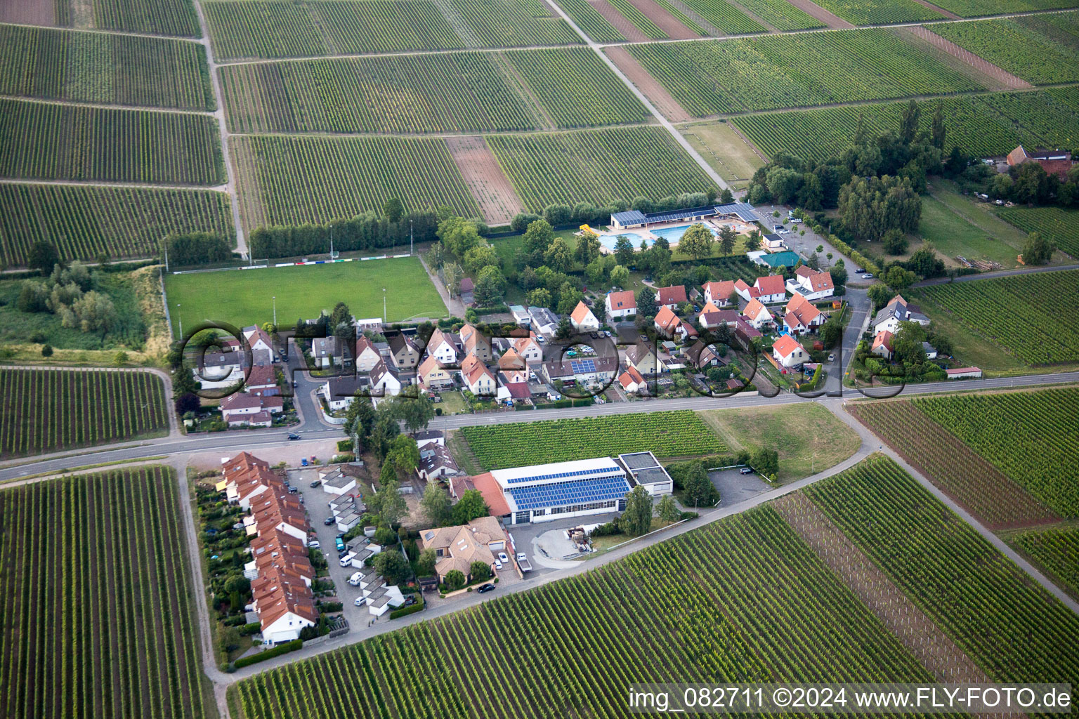 Vue aérienne de Eckel à Hainfeld dans le département Rhénanie-Palatinat, Allemagne