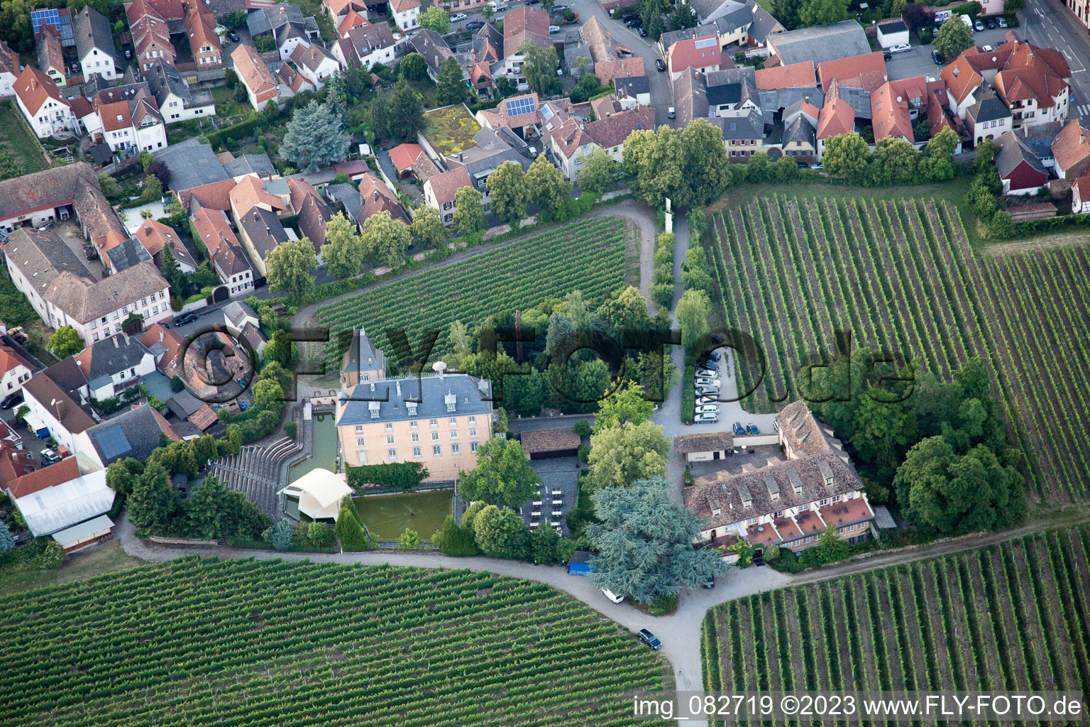 Edesheim dans le département Rhénanie-Palatinat, Allemagne hors des airs