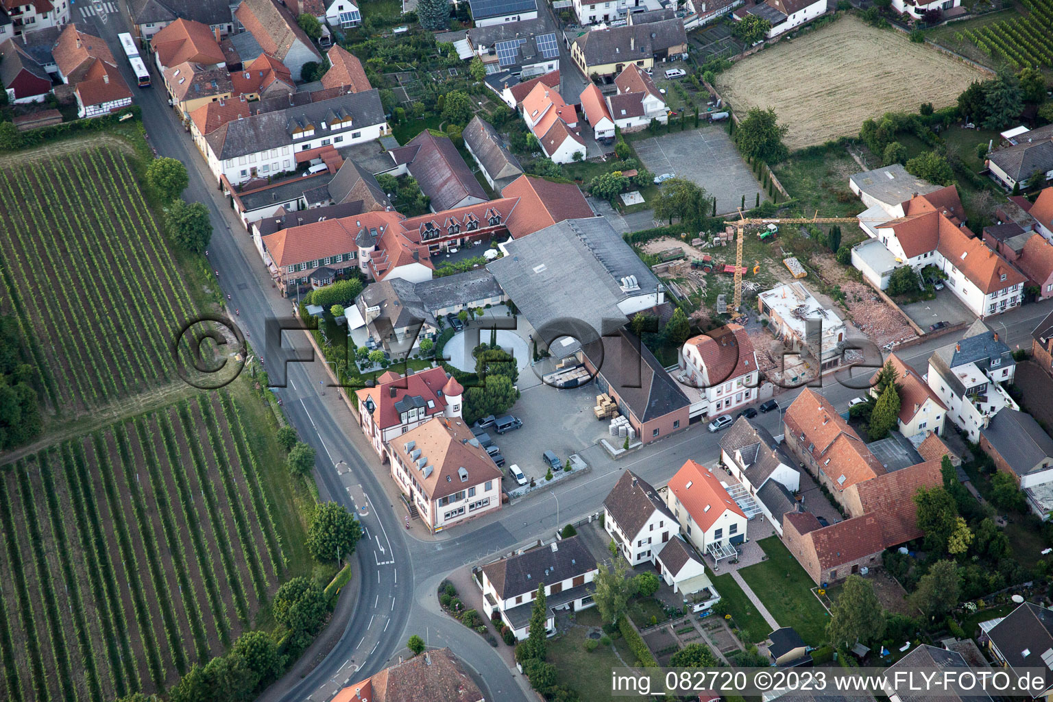 Edesheim dans le département Rhénanie-Palatinat, Allemagne vue d'en haut