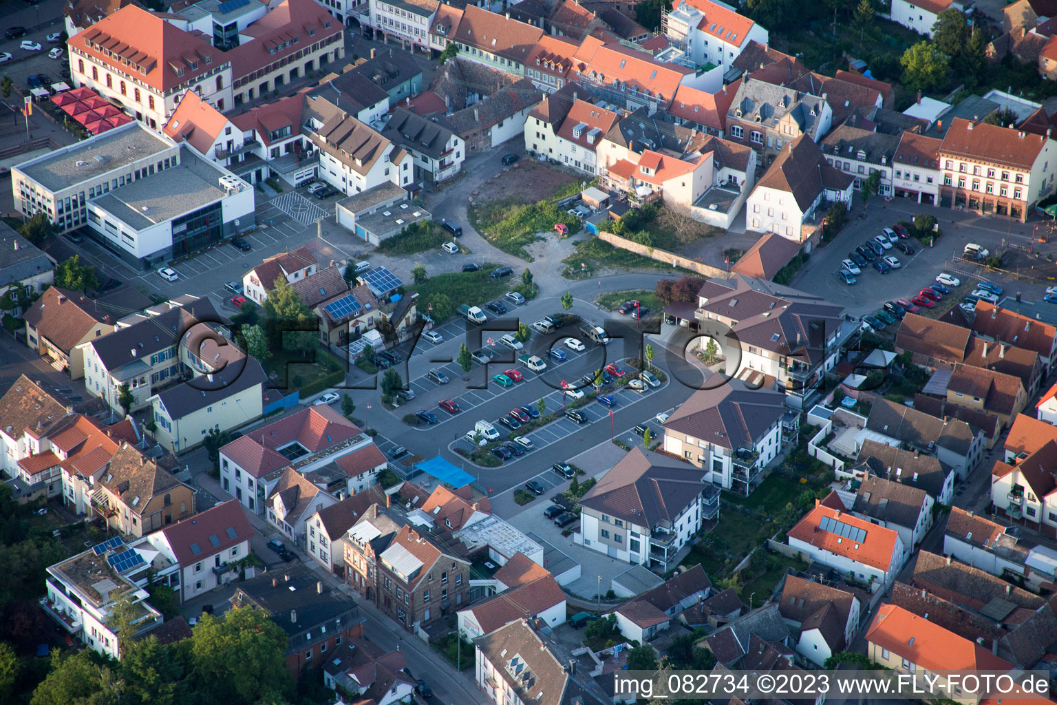 Edenkoben dans le département Rhénanie-Palatinat, Allemagne vue d'en haut