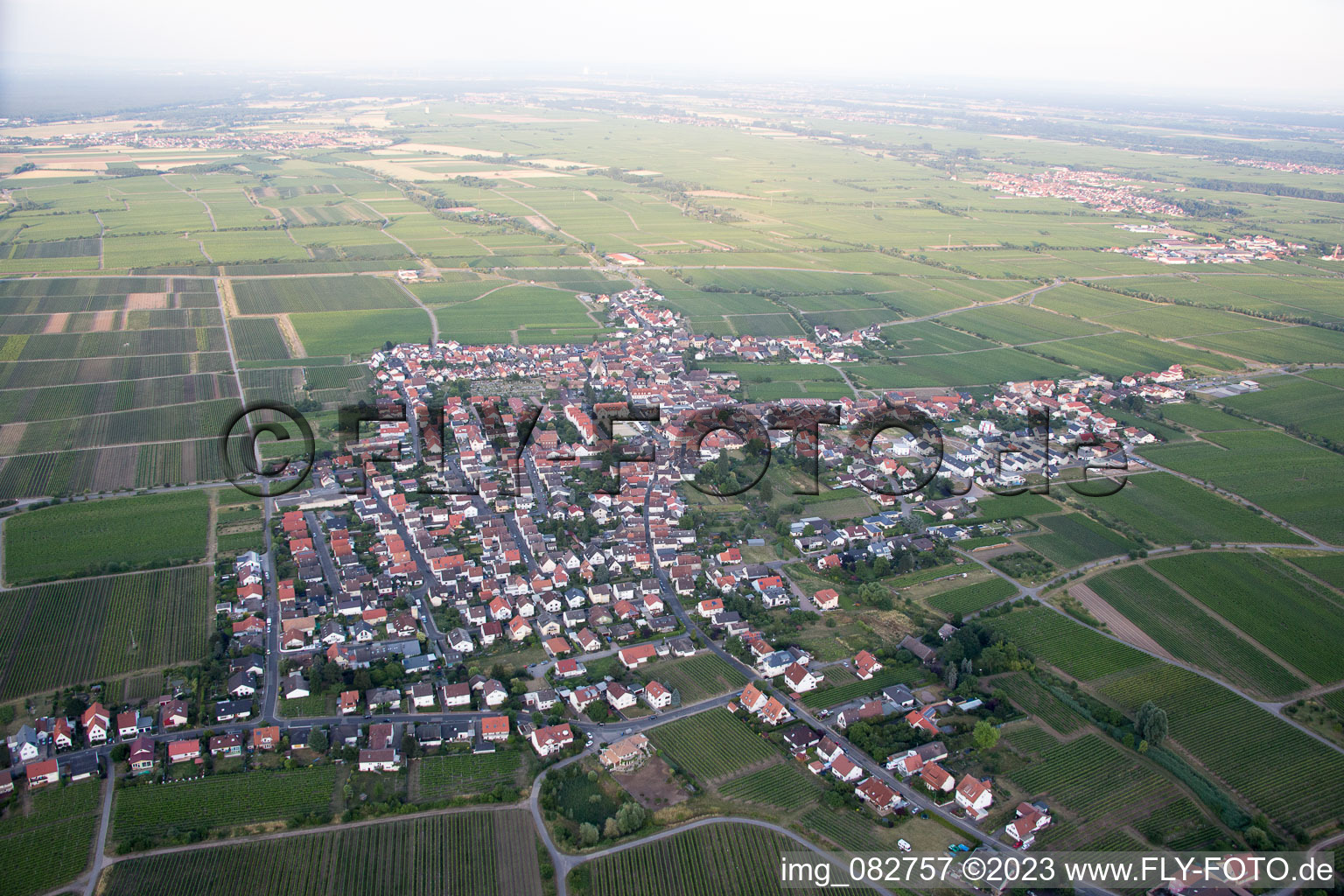 Vue aérienne de Quartier Hambach an der Weinstraße in Neustadt an der Weinstraße dans le département Rhénanie-Palatinat, Allemagne