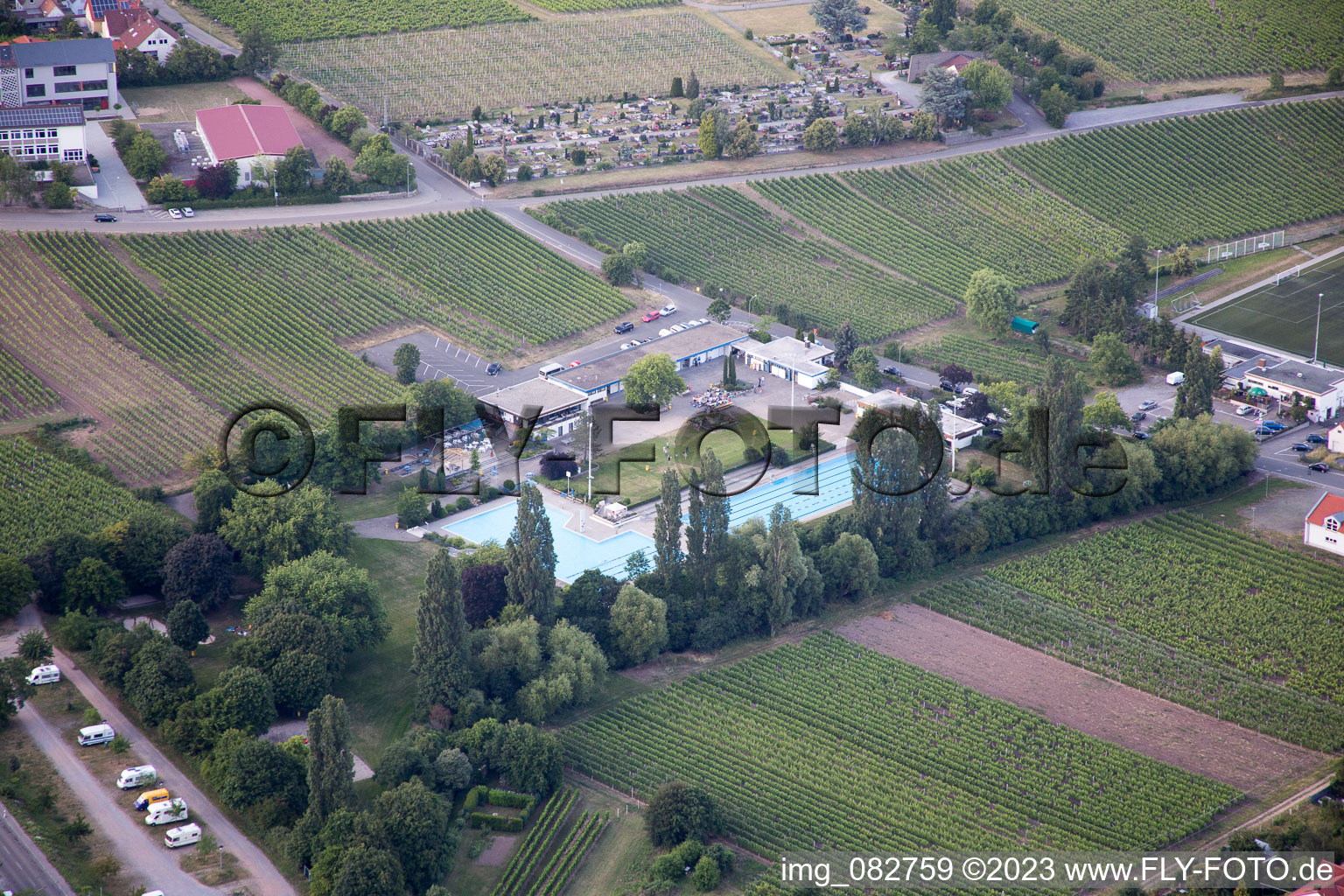 Photographie aérienne de Quartier Hambach an der Weinstraße in Neustadt an der Weinstraße dans le département Rhénanie-Palatinat, Allemagne