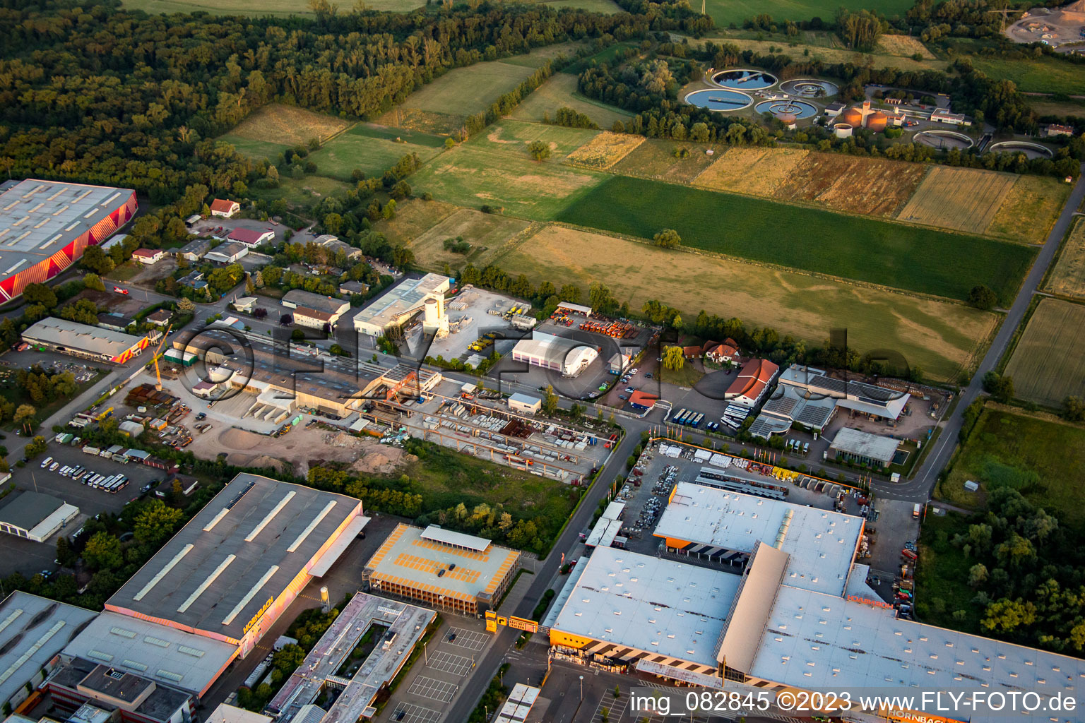 Vue aérienne de Béton du Palatinat du Sud à le quartier Dreihof in Bornheim dans le département Rhénanie-Palatinat, Allemagne