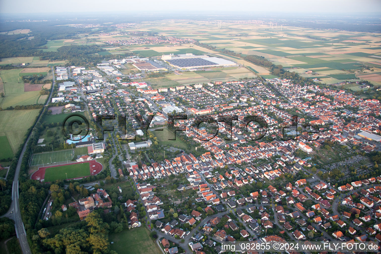 Photographie aérienne de Offenbach an der Queich dans le département Rhénanie-Palatinat, Allemagne