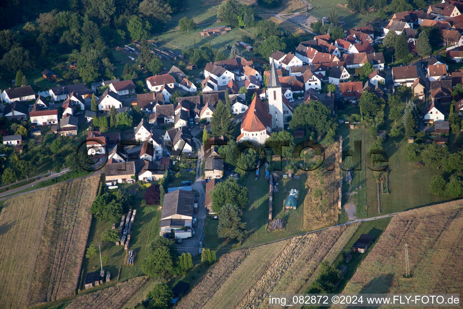 Vue aérienne de Scheibenhard dans le département Bas Rhin, France