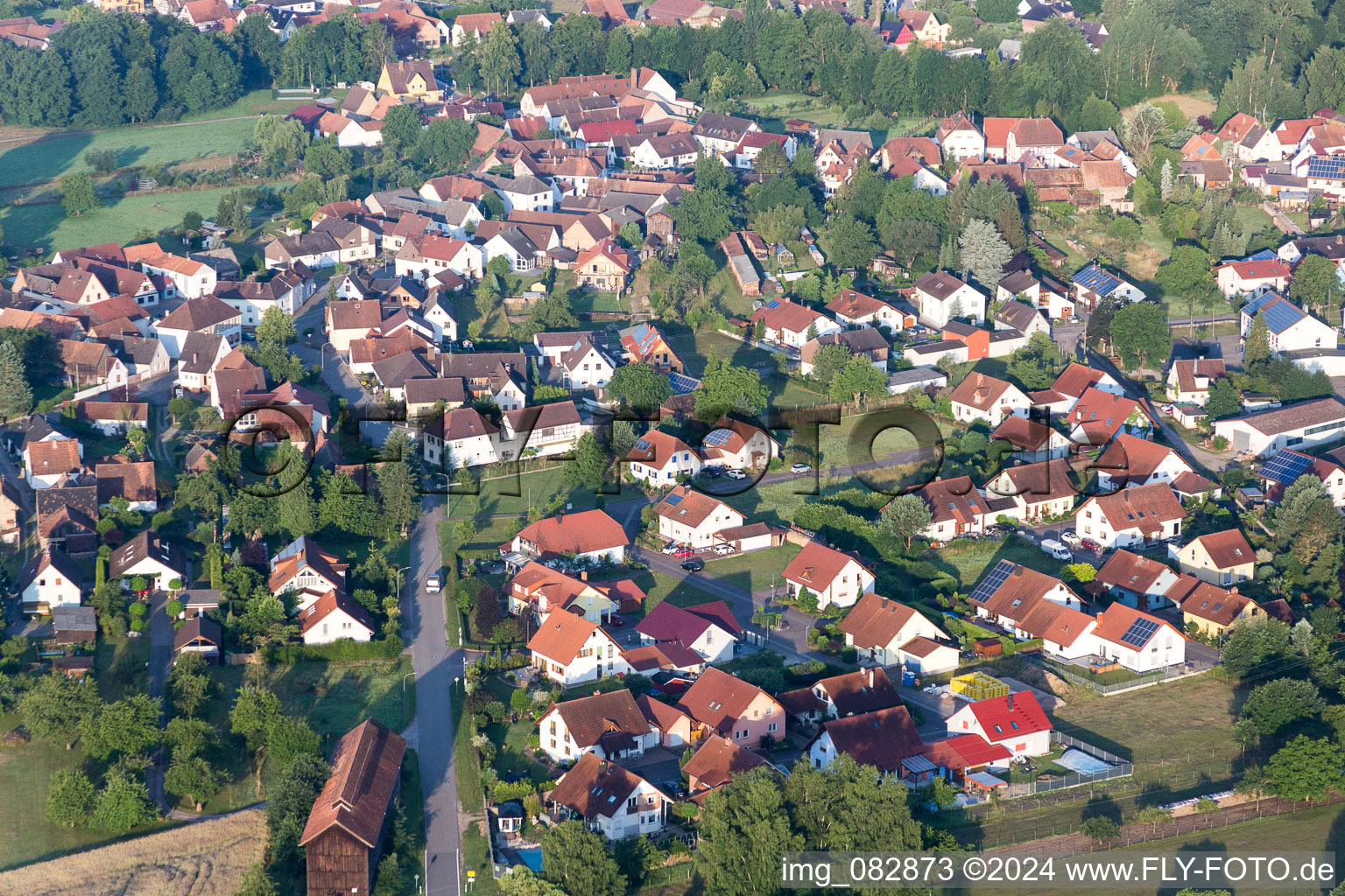 Vue aérienne de Vue sur le village à Scheibenhard dans le département Bas Rhin, France