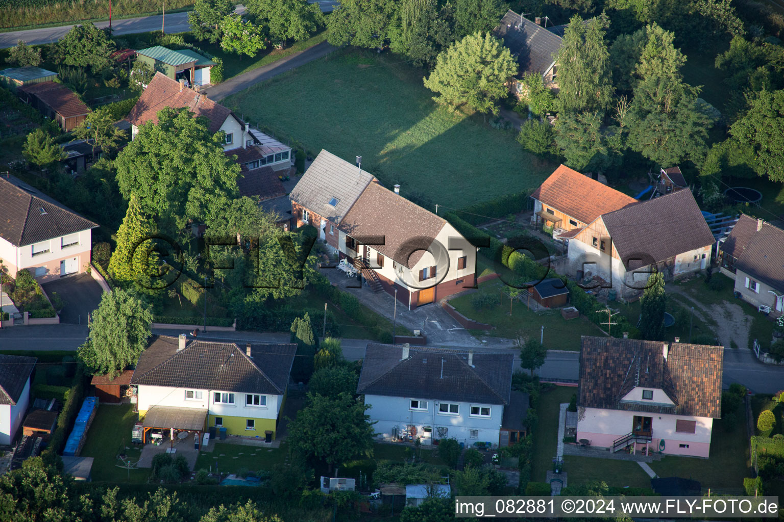 Vue d'oiseau de Scheibenhard dans le département Bas Rhin, France