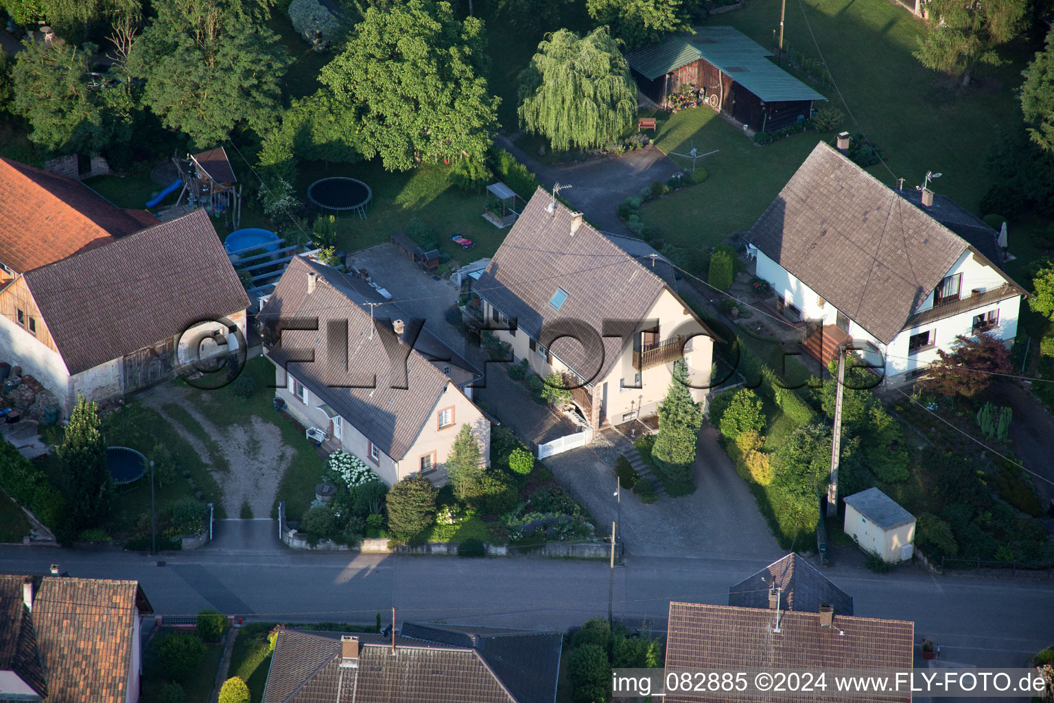 Scheibenhard dans le département Bas Rhin, France du point de vue du drone