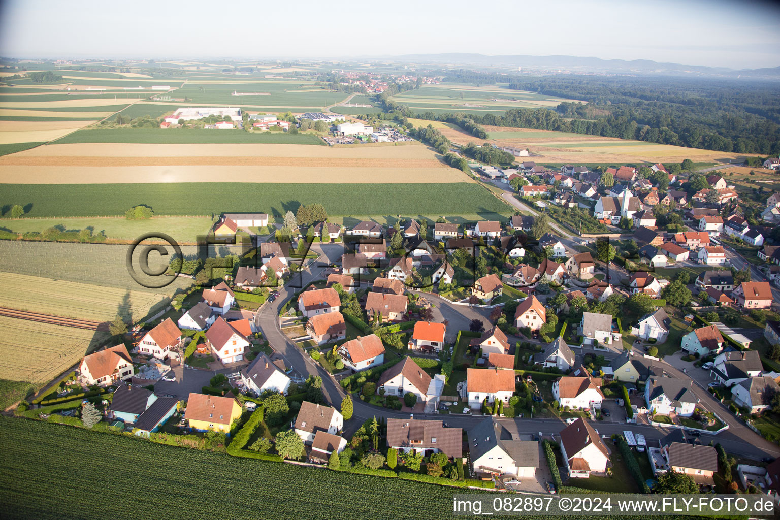 Enregistrement par drone de Scheibenhard dans le département Bas Rhin, France