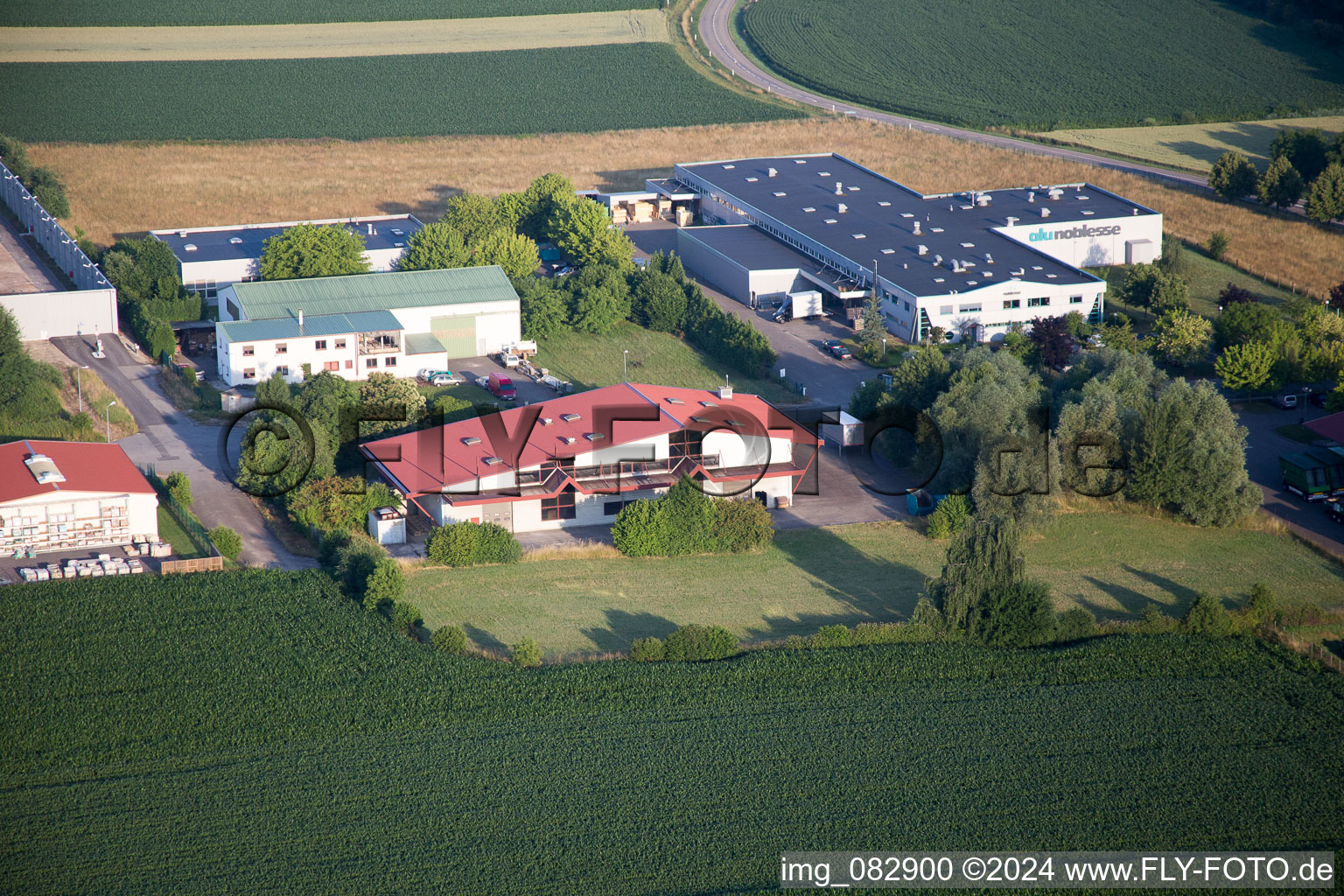 Scheibenhard dans le département Bas Rhin, France d'un drone