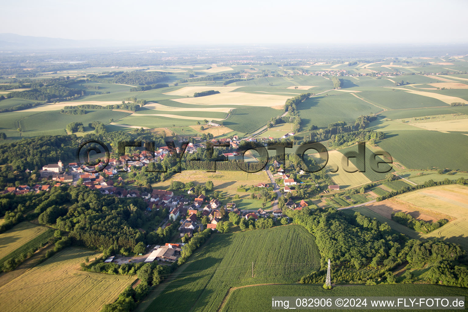 Neewiller-près-Lauterbourg dans le département Bas Rhin, France d'en haut