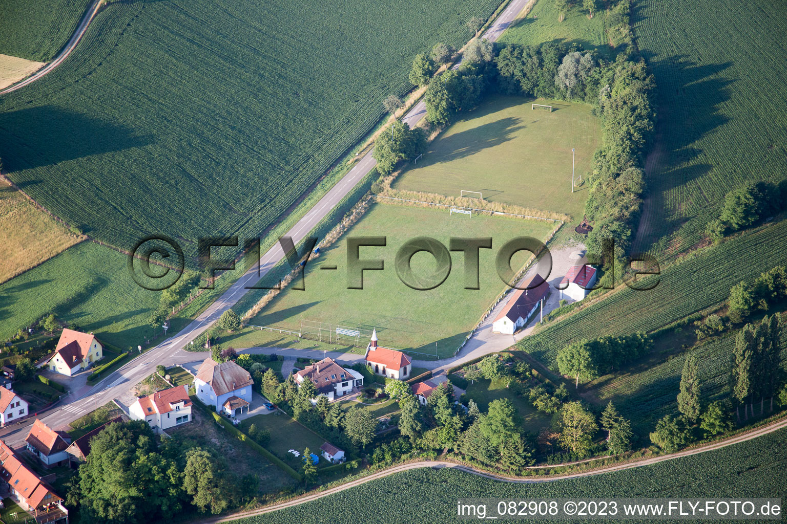 Neewiller-près-Lauterbourg dans le département Bas Rhin, France vue d'en haut