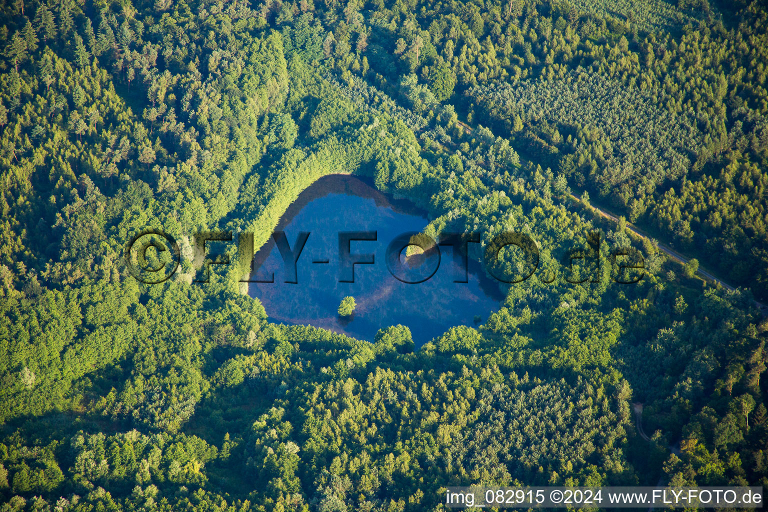 Vue aérienne de Kauffenheim dans le département Bas Rhin, France