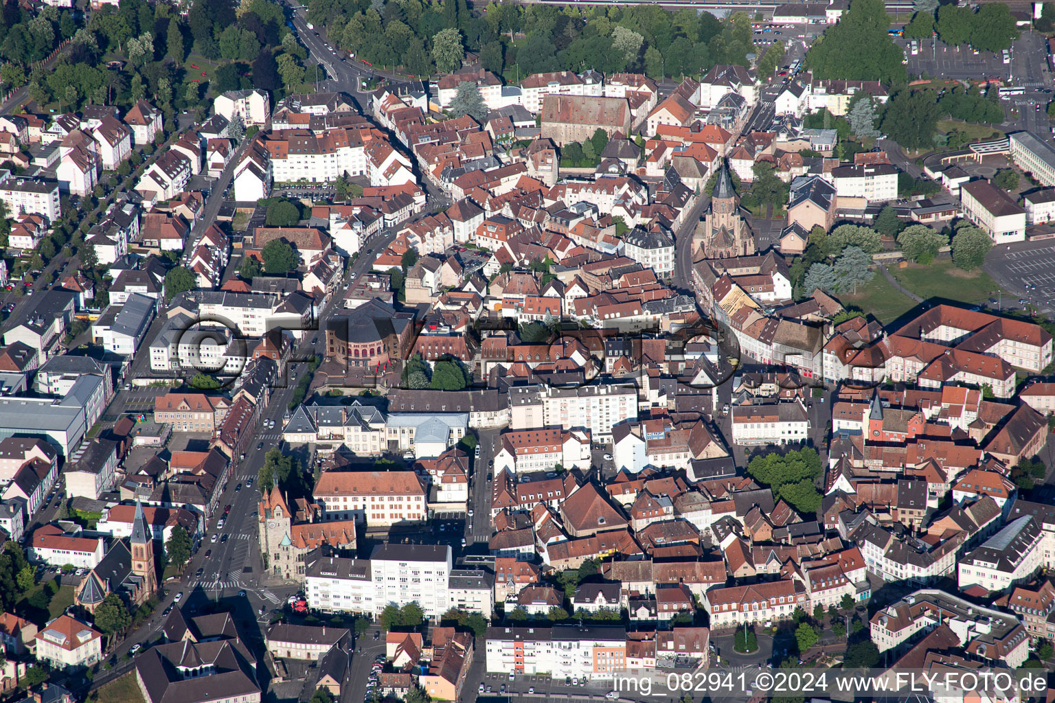 Photographie aérienne de Haguenau à le quartier Schloessel Chateau Fiat in Hagenau dans le département Bas Rhin, France