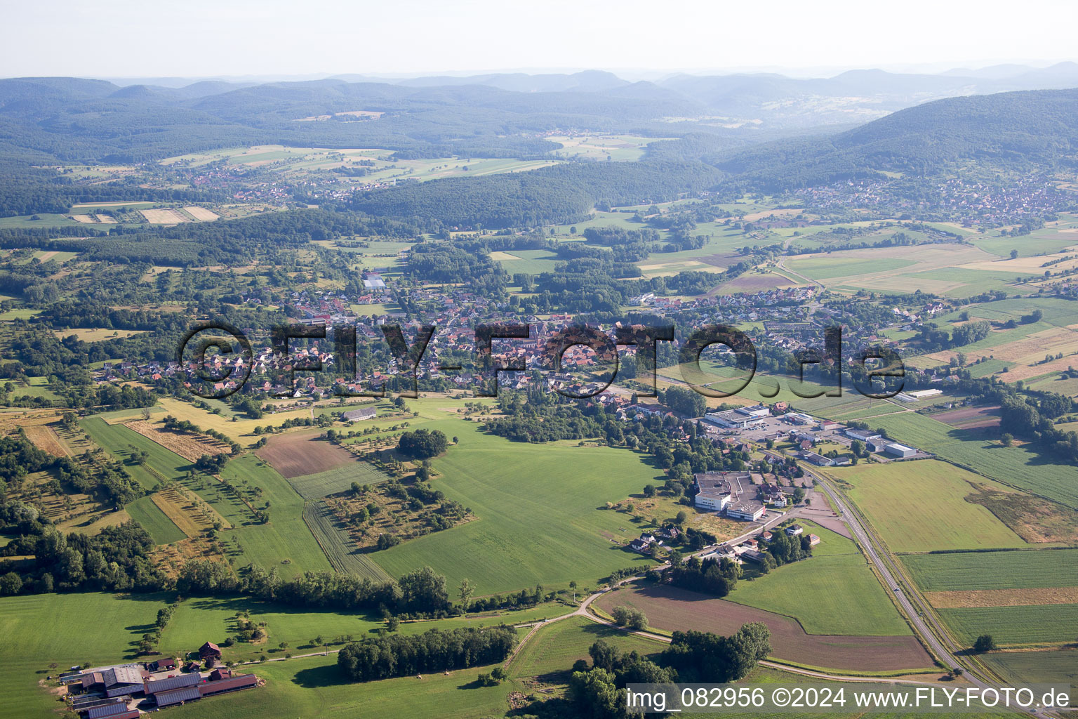 Vue aérienne de Wœrth dans le département Bas Rhin, France