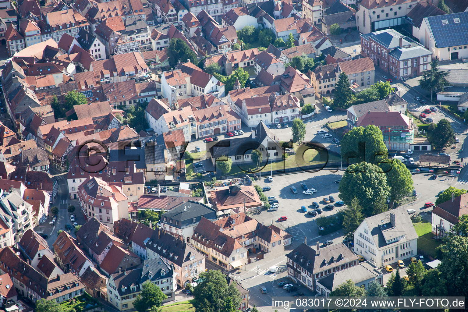 Vue d'oiseau de Wissembourg dans le département Bas Rhin, France