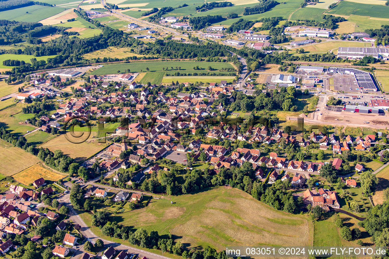 Vue oblique de Quartier Altenstadt in Wissembourg dans le département Bas Rhin, France