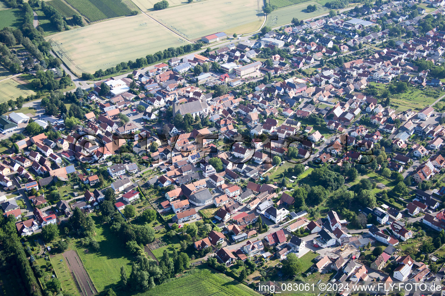 Steinfeld dans le département Rhénanie-Palatinat, Allemagne d'un drone