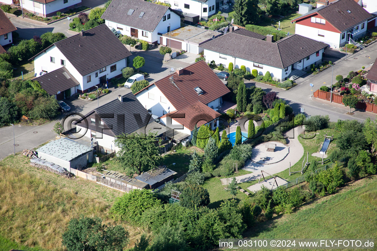 Vue aérienne de Minfeld dans le département Rhénanie-Palatinat, Allemagne