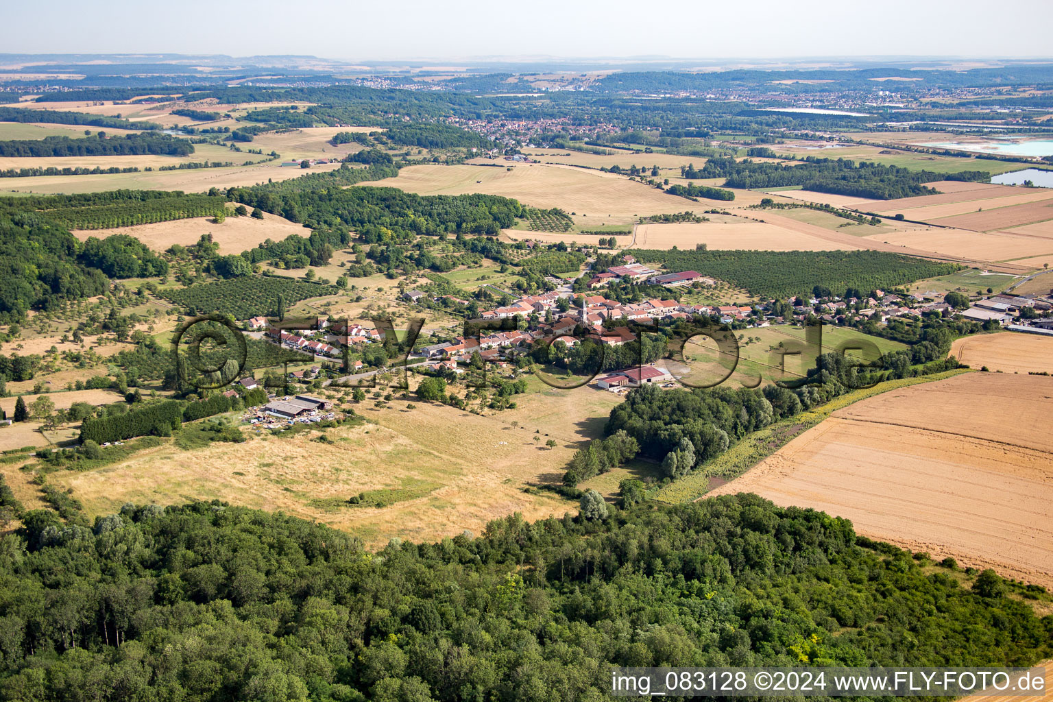 Vue aérienne de Vigneulles dans le département Meurthe et Moselle, France