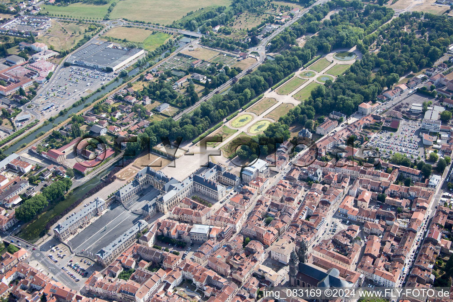 Photographie aérienne de Lunéville dans le département Meurthe et Moselle, France