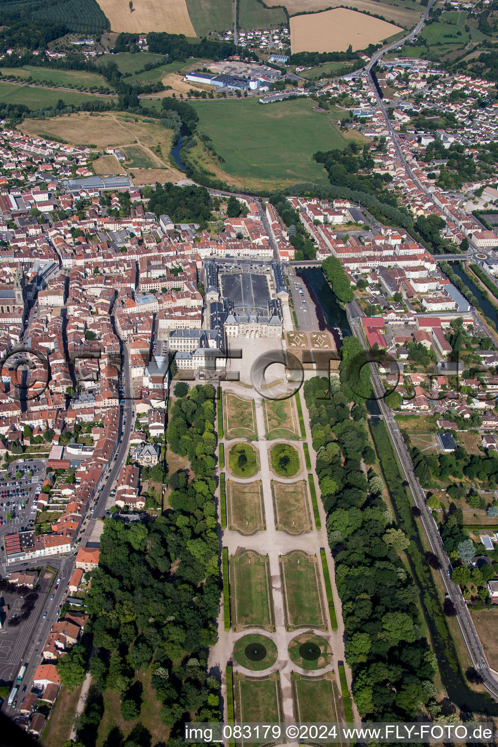 Vue oblique de Parc du Château du Château Lunéville à Lunéville dans le département Meurthe et Moselle, France