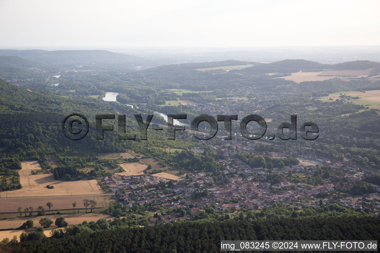 Vue oblique de Arnaville dans le département Meurthe et Moselle, France