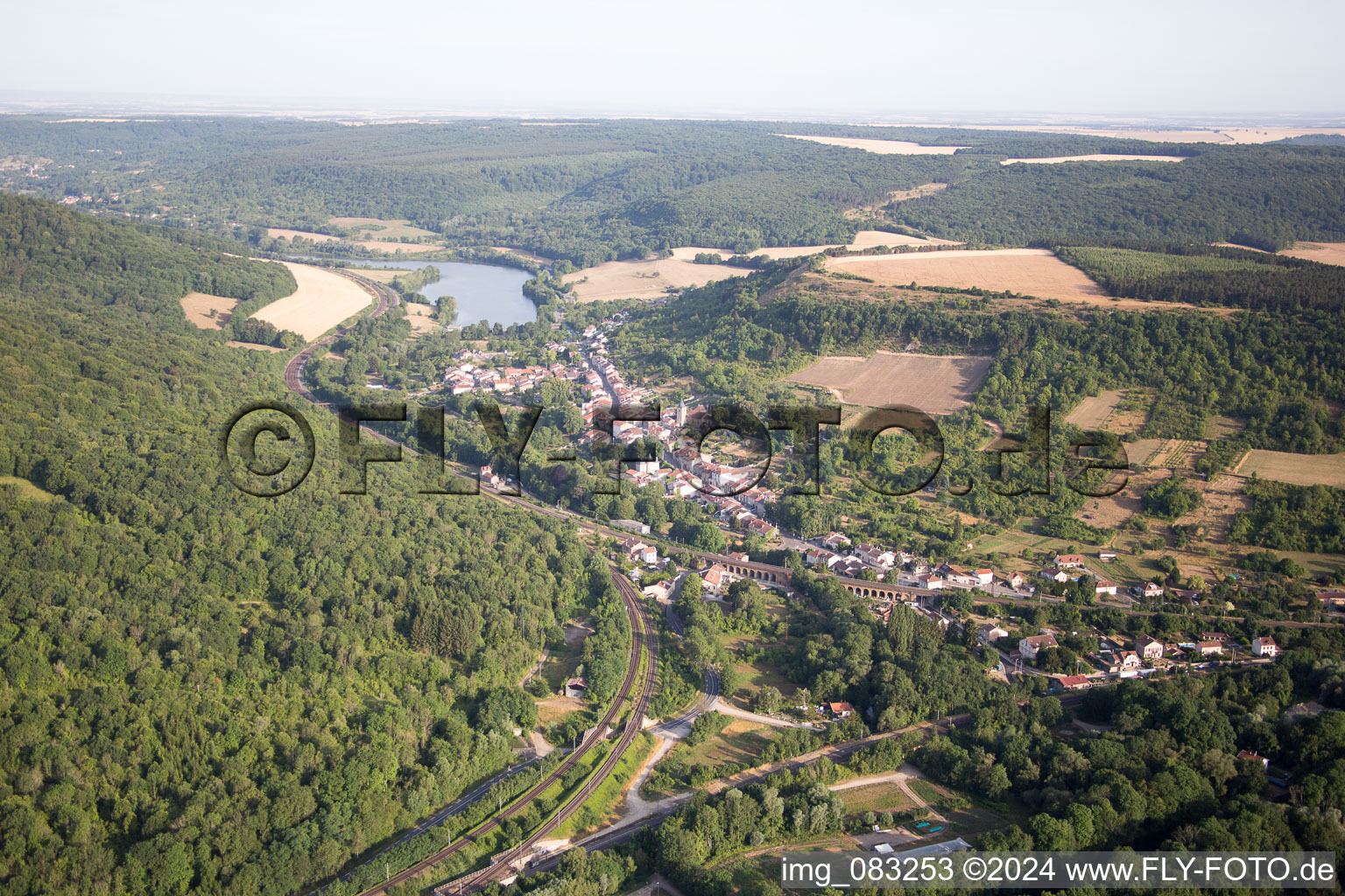 Photographie aérienne de Arry dans le département Moselle, France