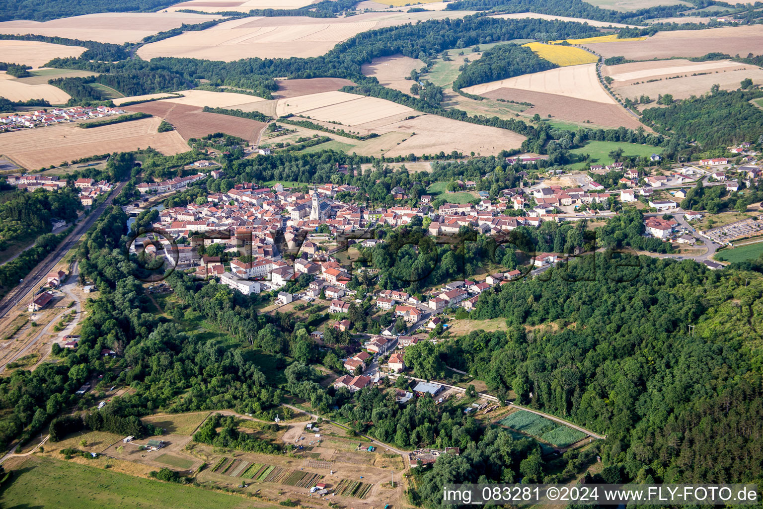 Photographie aérienne de Vue sur le village à Thiaucourt-Regniéville dans le département Meurthe et Moselle, France