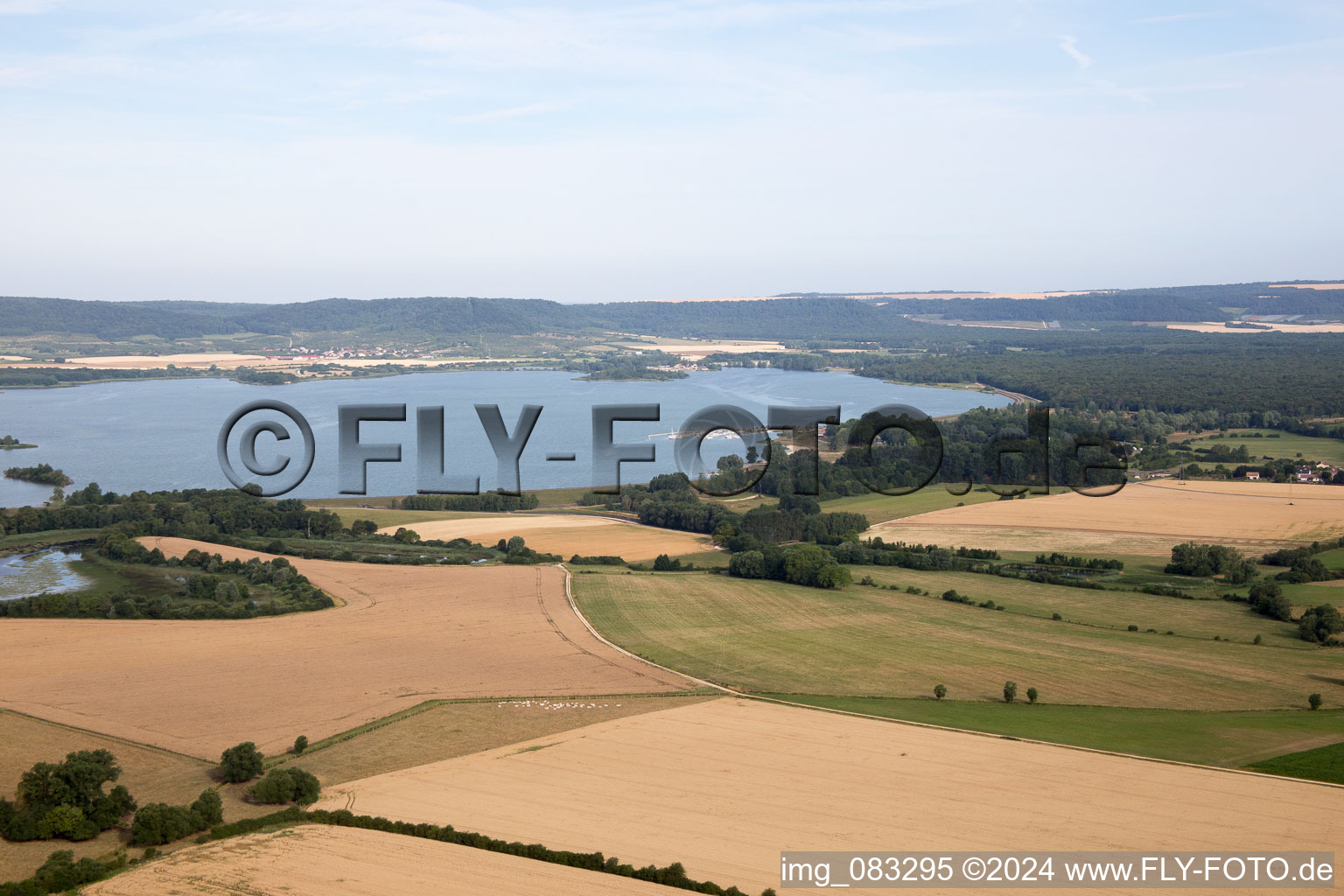 Vue aérienne de Lac Madine à Essey-et-Maizerais dans le département Meurthe et Moselle, France