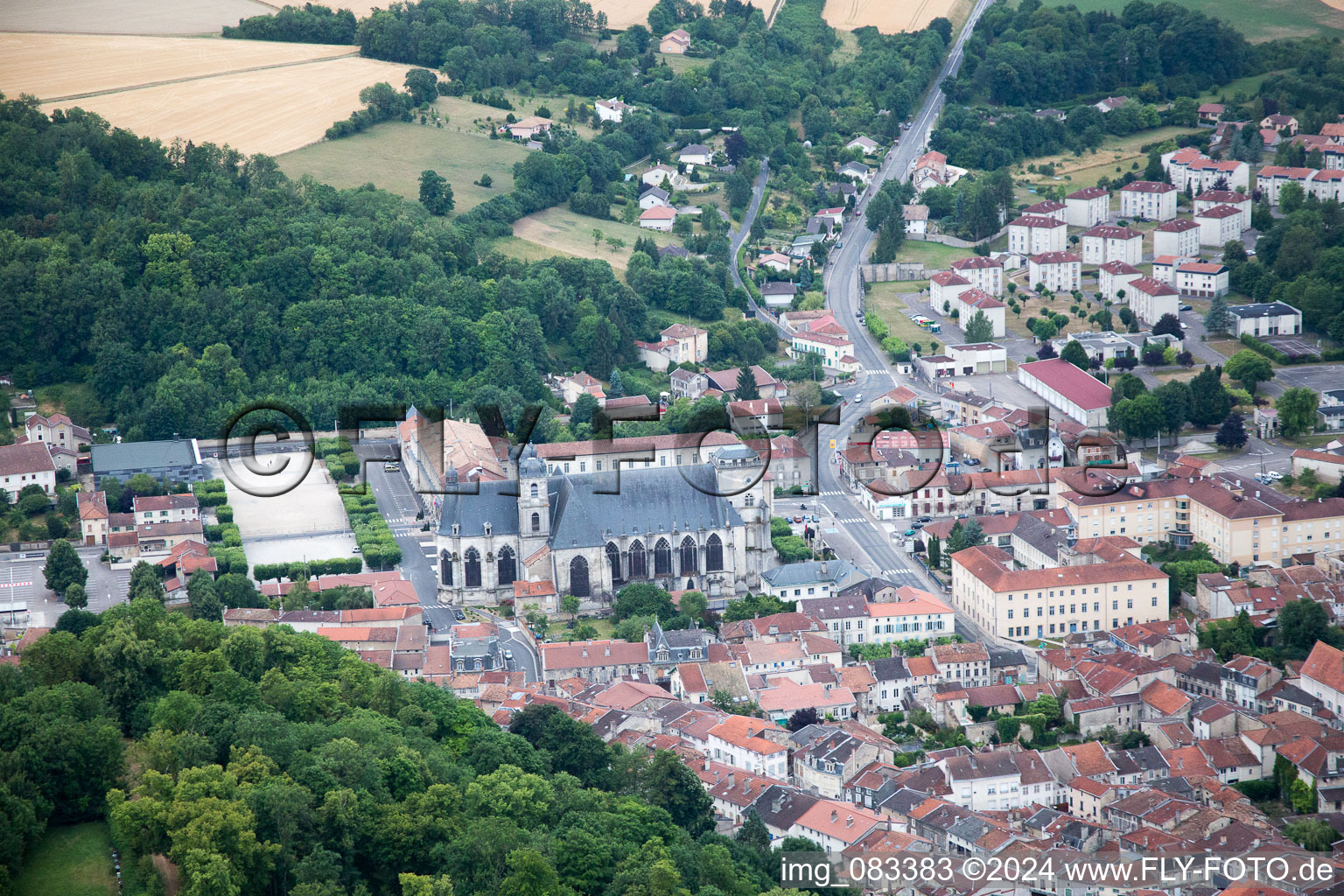 Vue aérienne de Saint-Mihiel dans le département Meuse, France