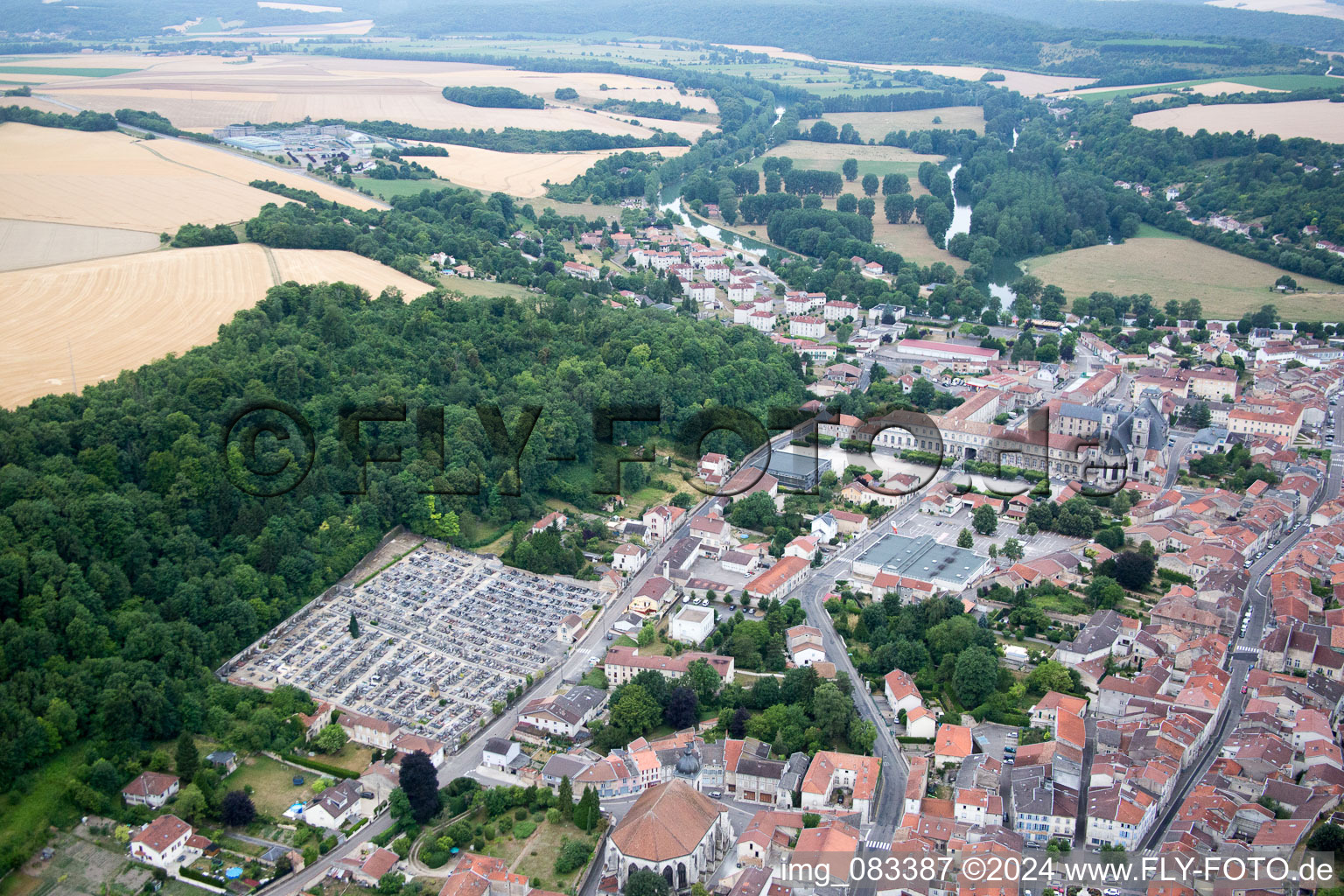 Vue aérienne de Saint-Mihiel dans le département Meuse, France