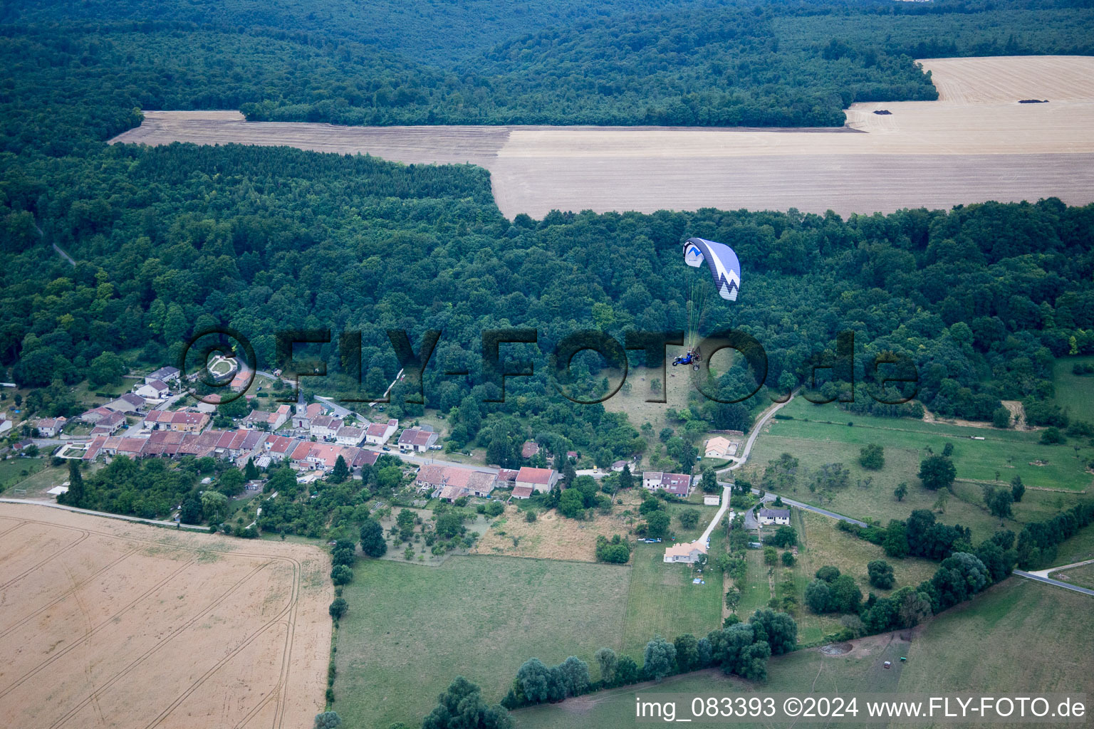 Vue aérienne de Girauvoisin dans le département Meuse, France