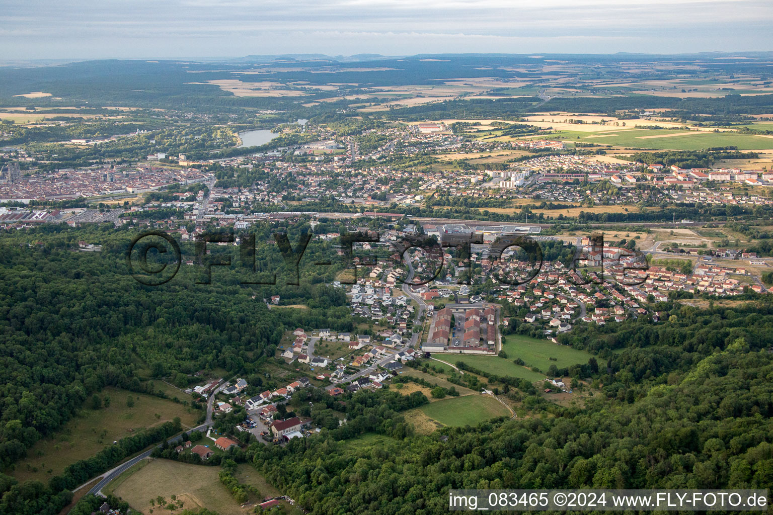 Vue aérienne de Écrouves dans le département Meurthe et Moselle, France