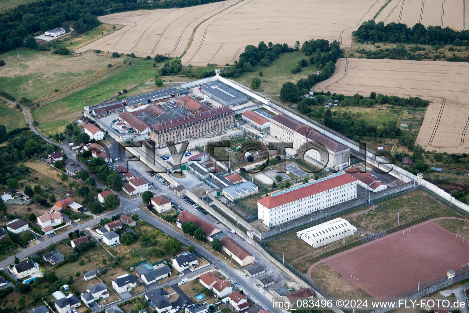 Vue aérienne de Caserne militaire française du 516ème Régiment Ferroviaire à Ecrouves à Toul dans le département Meurthe et Moselle, France