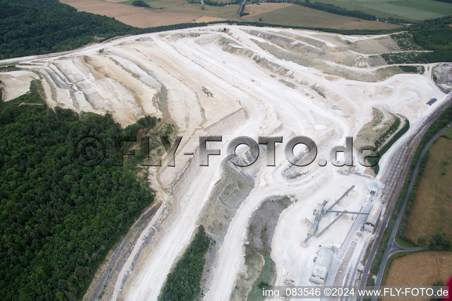 Vue aérienne de Saint-Germain-sur-Meuse dans le département Meuse, France