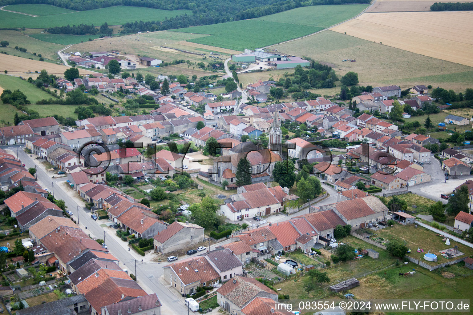 Vue aérienne de Uruffe dans le département Meurthe et Moselle, France