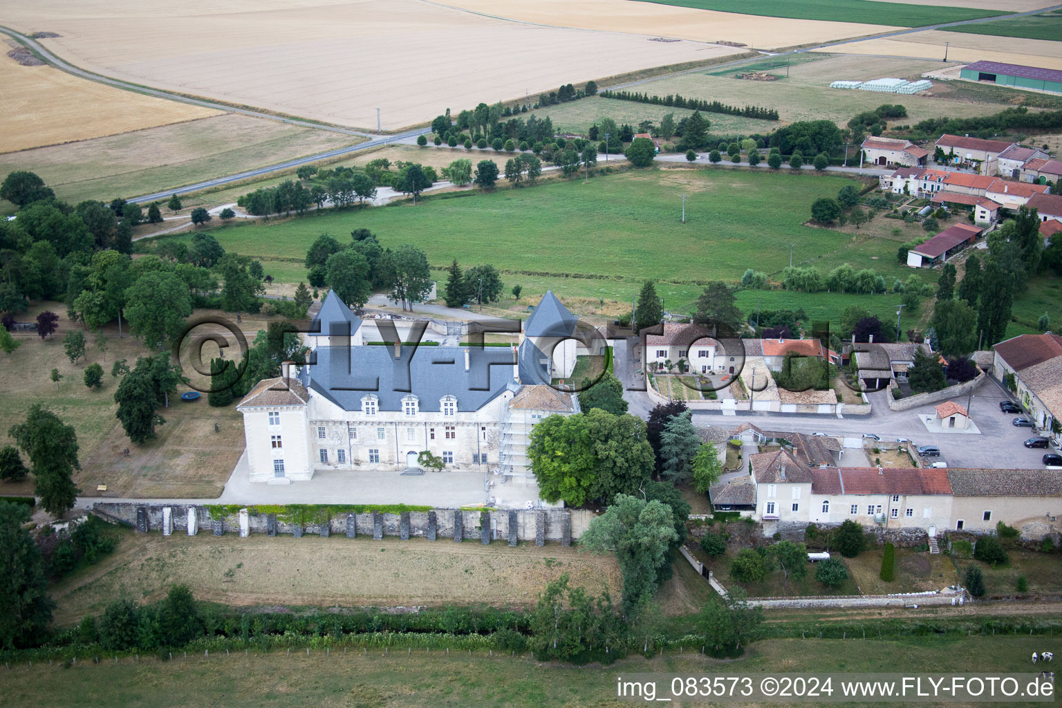 Vue oblique de Montbras à Taillancourt dans le département Meuse, France