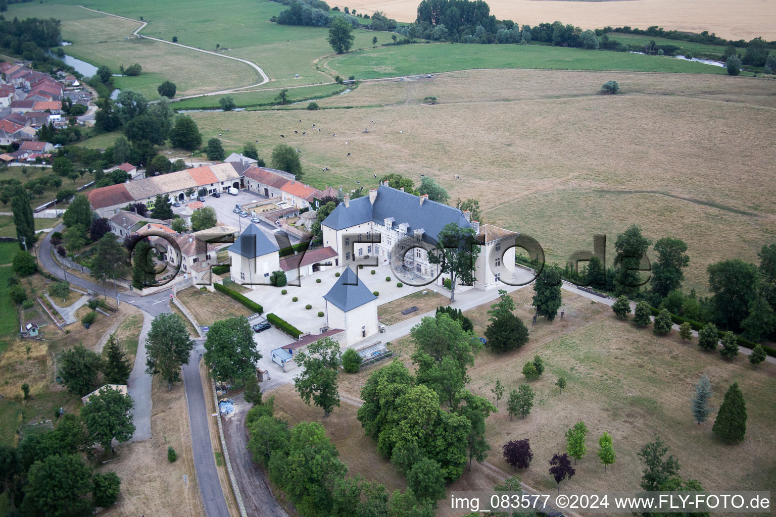 Montbras à Taillancourt dans le département Meuse, France depuis l'avion