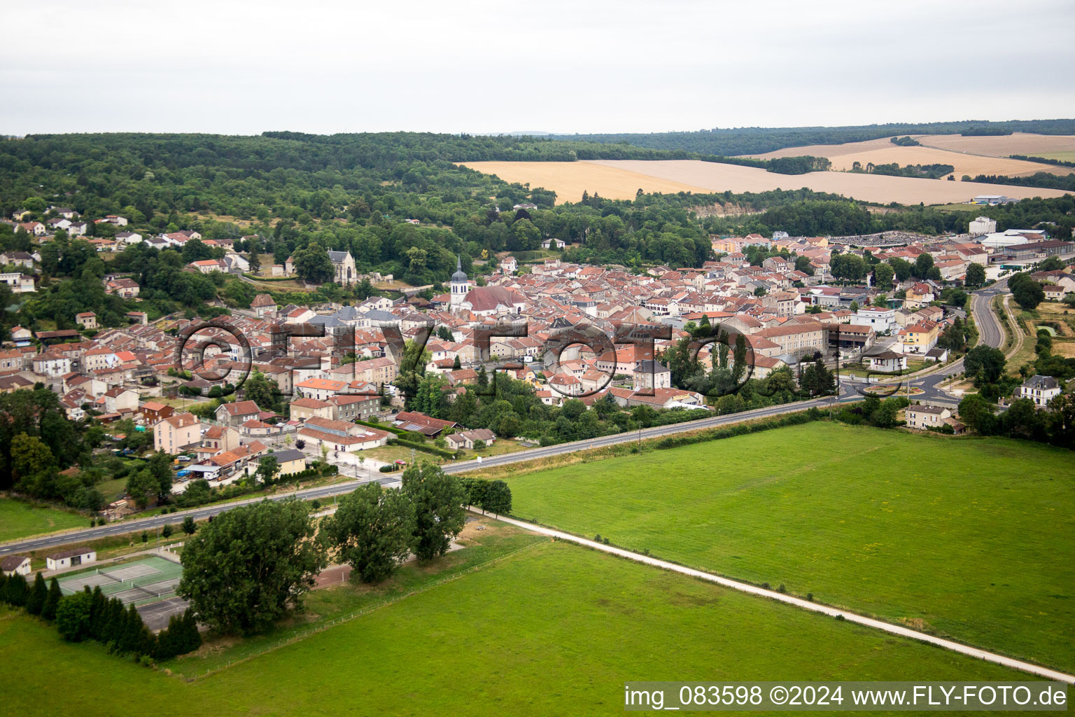 Vue oblique de Vaucouleurs dans le département Meuse, France