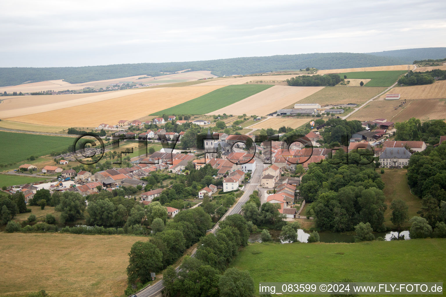 Vaucouleurs dans le département Meuse, France d'en haut