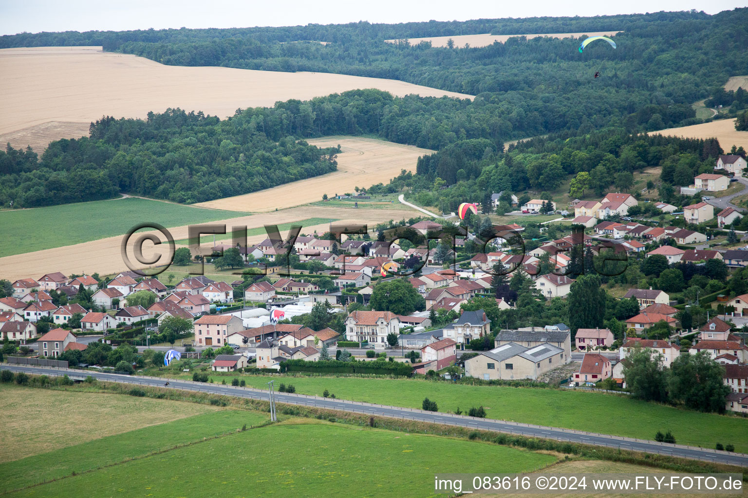 Vaucouleurs dans le département Meuse, France depuis l'avion