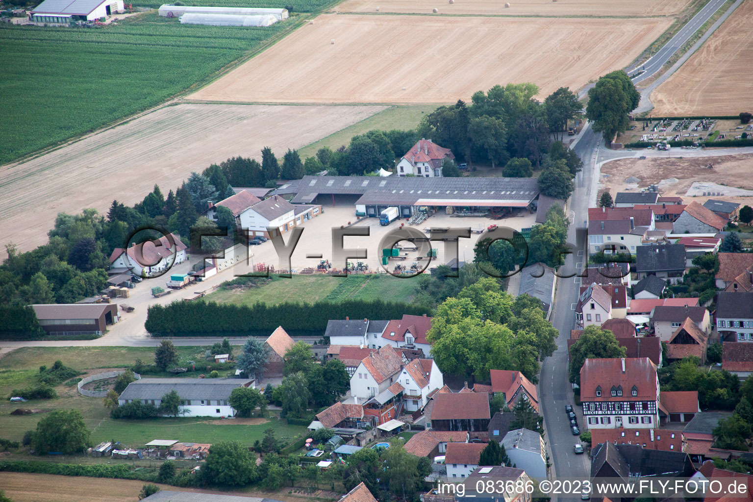 Vue aérienne de Knittelsheim dans le département Rhénanie-Palatinat, Allemagne